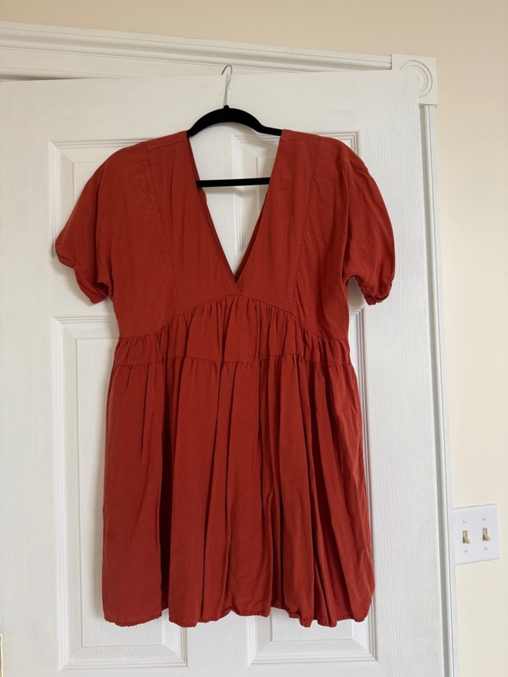 Women's Rust Short Sleeve V-Neck Dress